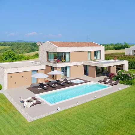 וילה Sanpadeo By Rent Istria ברטוניגלה
